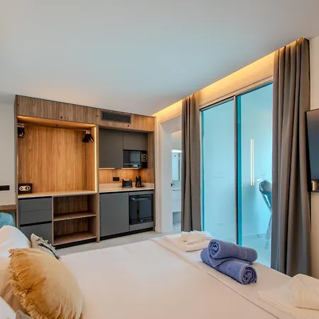 Sea Breeze Lägenhet